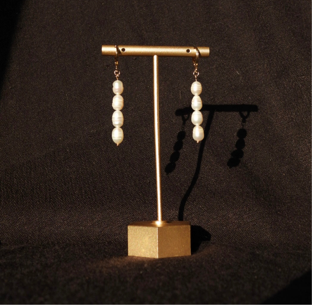 pearl beam earring
