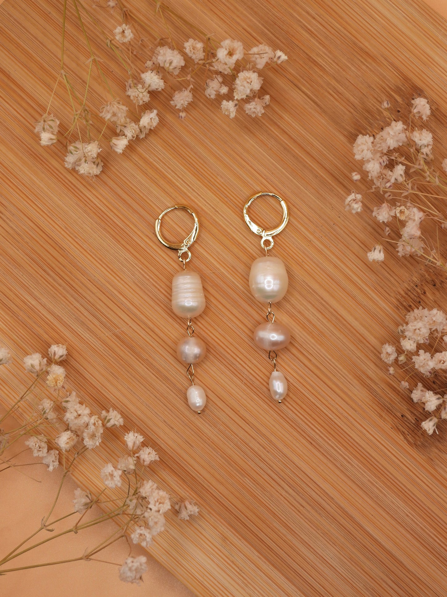 chunky pearl earring