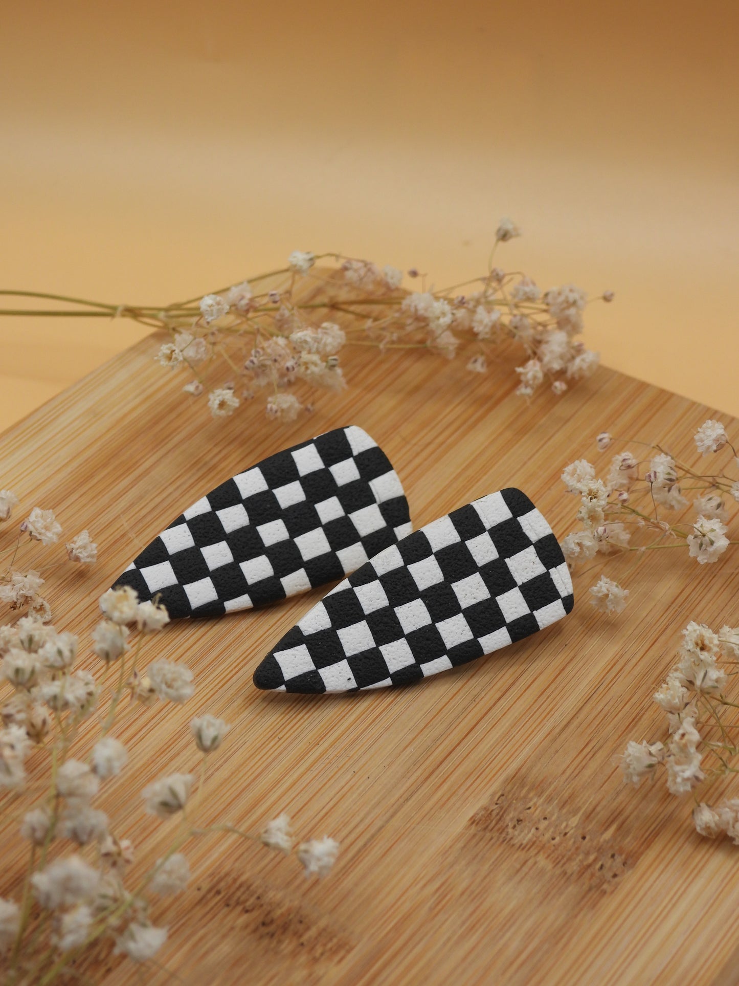 checkered daggers earring