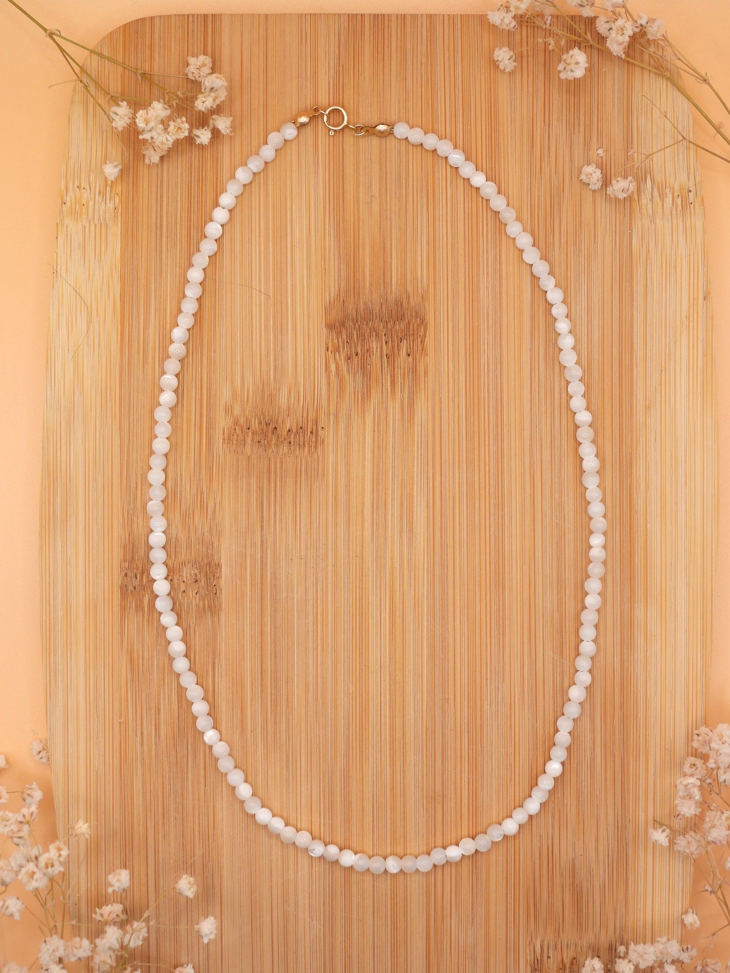 white mother of pearl choker necklace