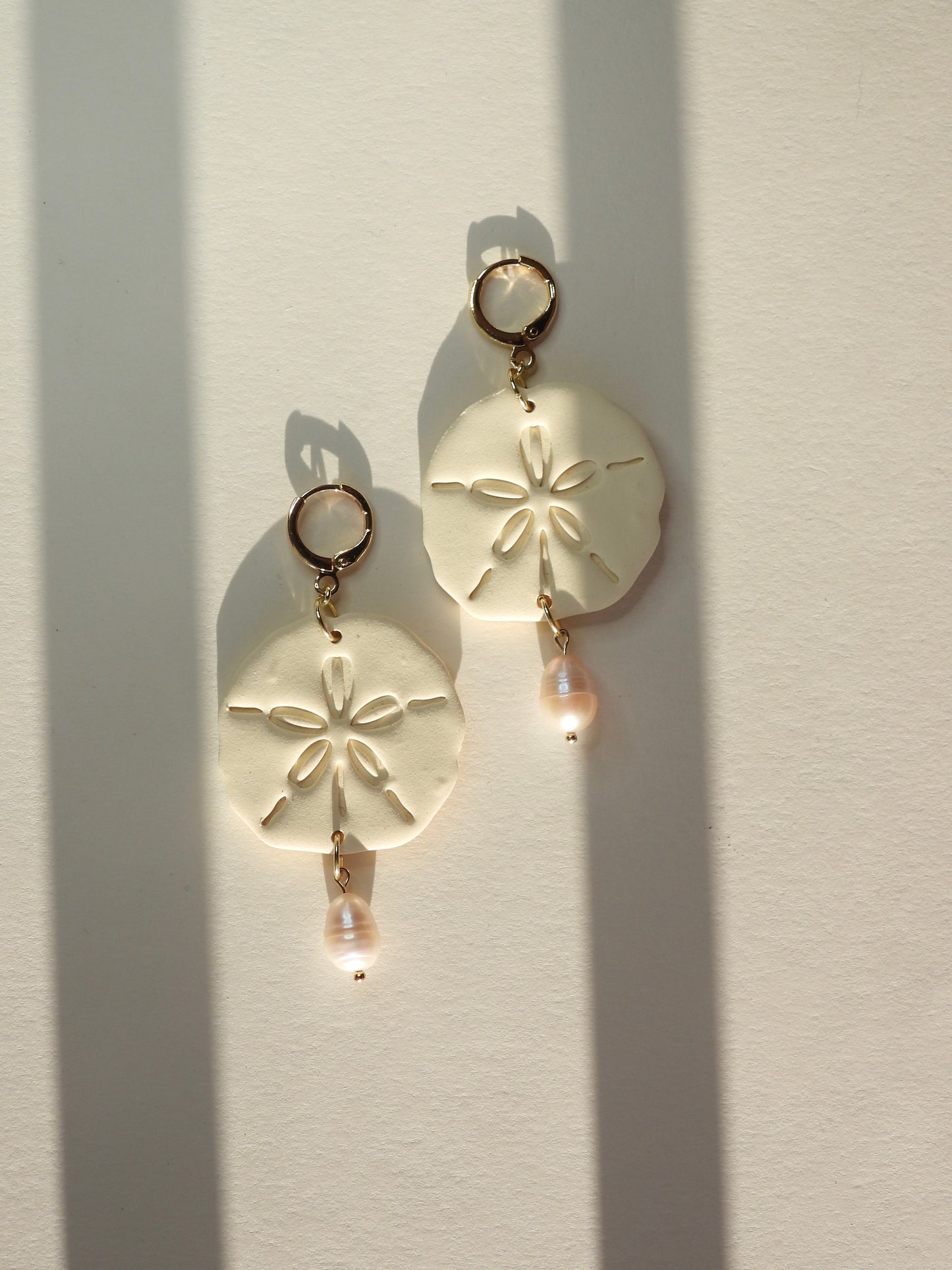 sand dollar pearl earring