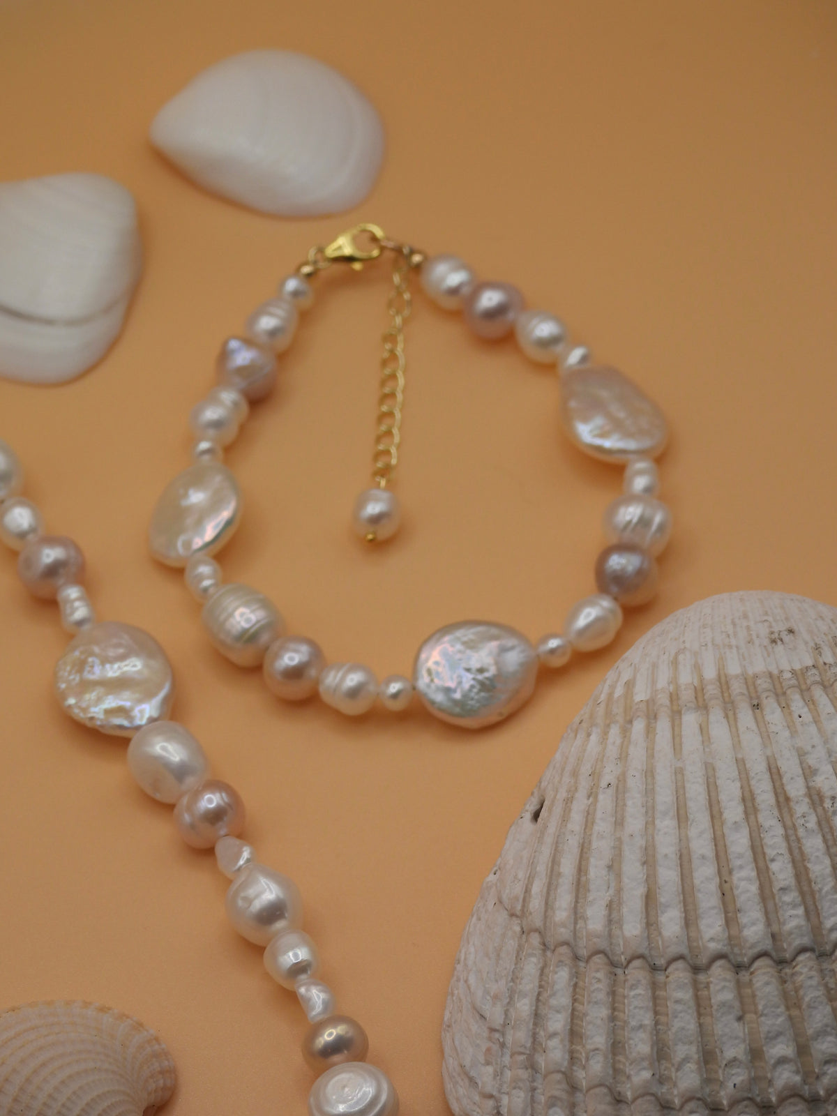 chunky pearl bracelet