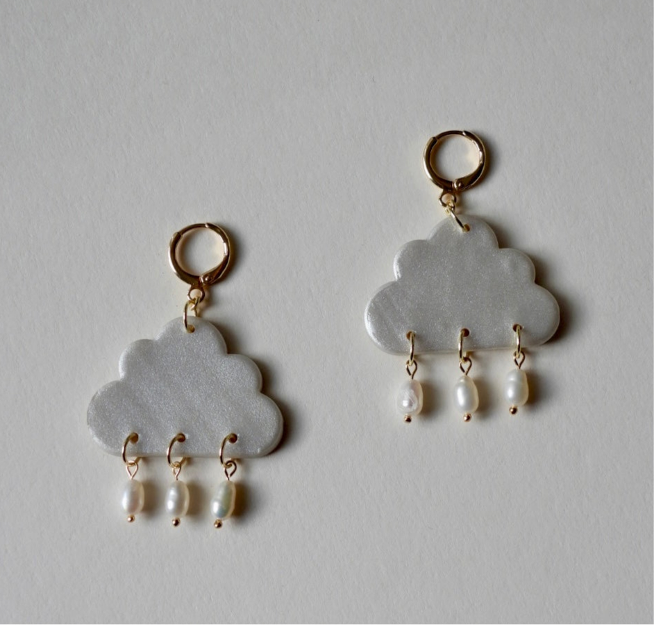 raining pearls earring