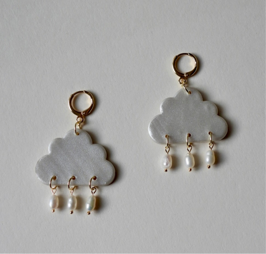 raining pearls earring