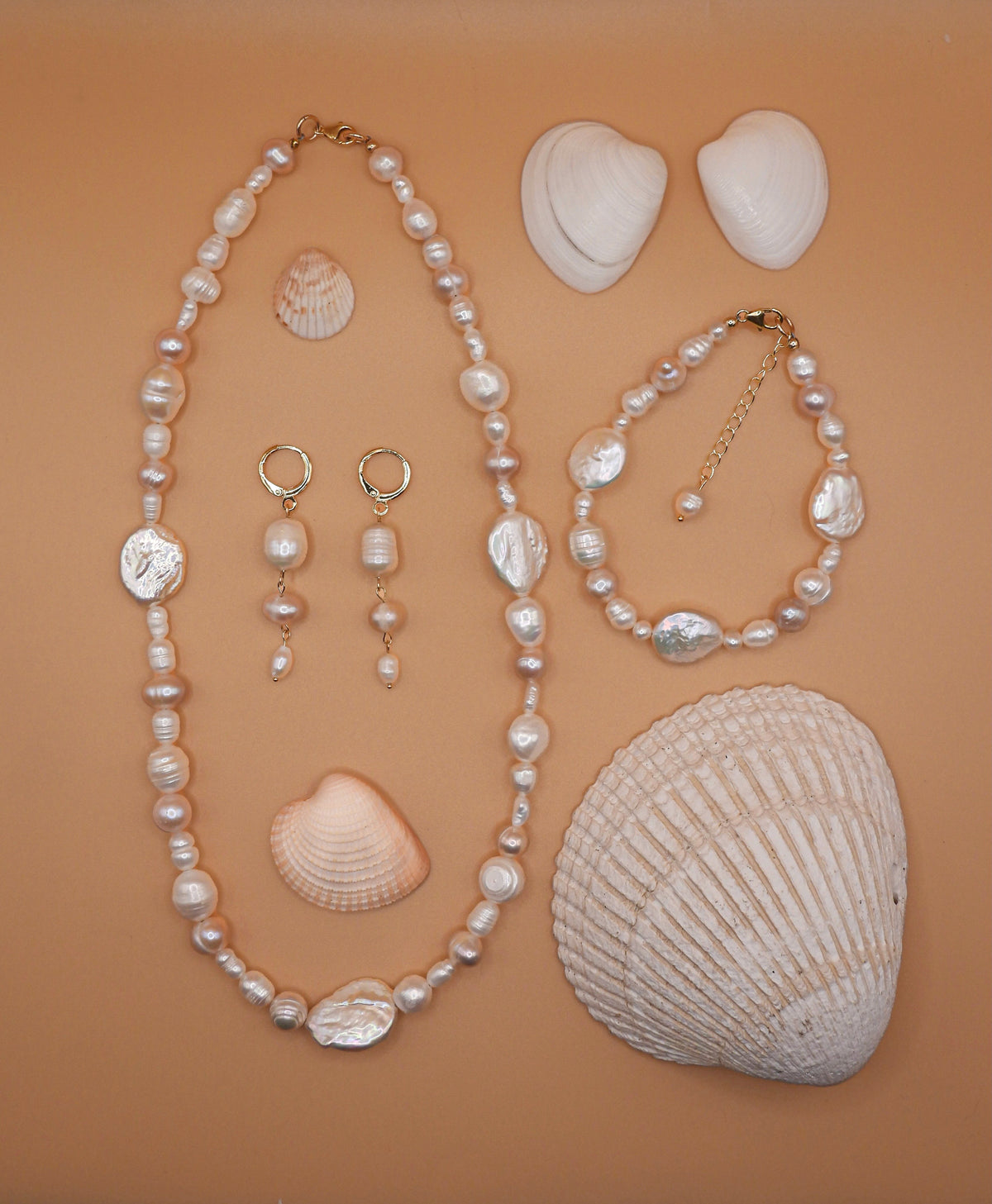 chunky pearl necklace