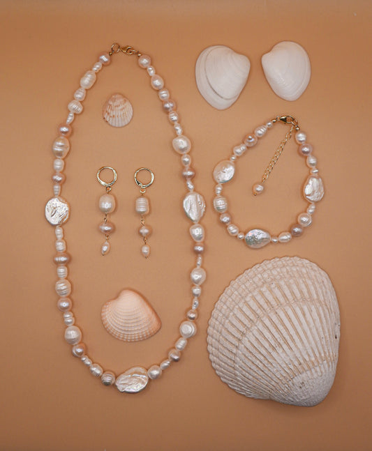 chunky pearl necklace