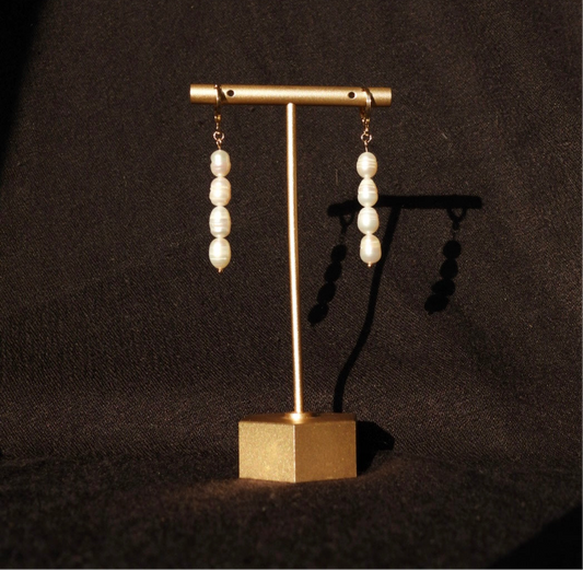 pearl beam earring