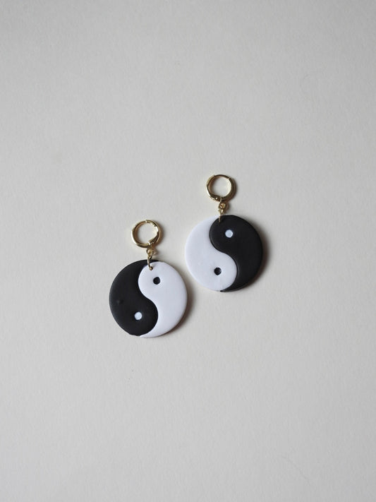 yin & yang earring