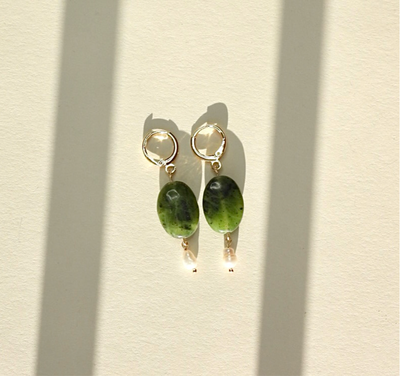 evergreen pearl earring