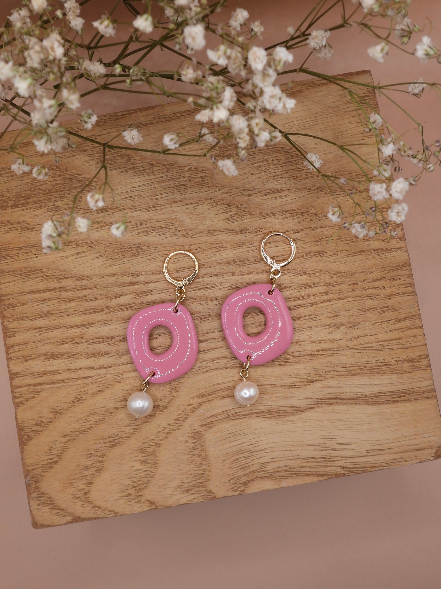 pebble & pearl earring