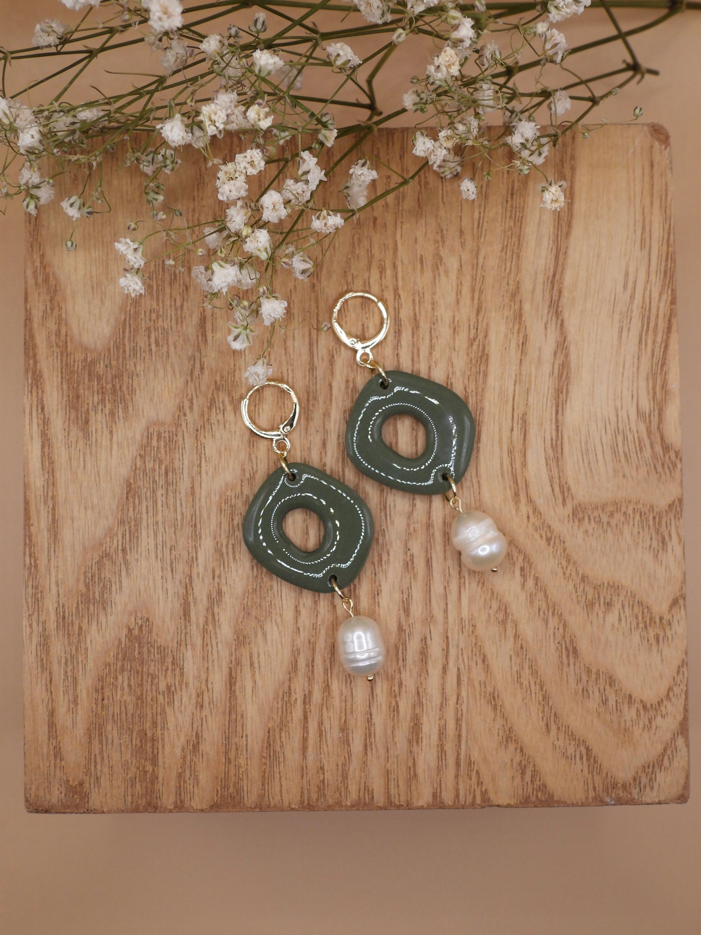 pebble & pearl earring