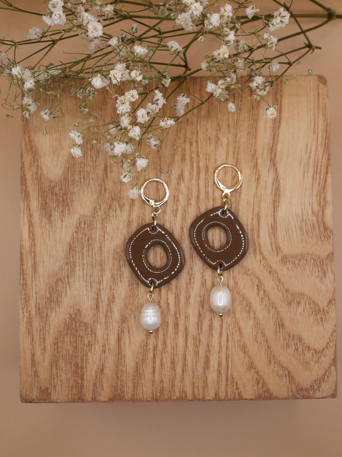 pebble & pearl earring