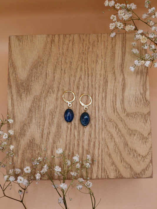 blue apatite oval earring