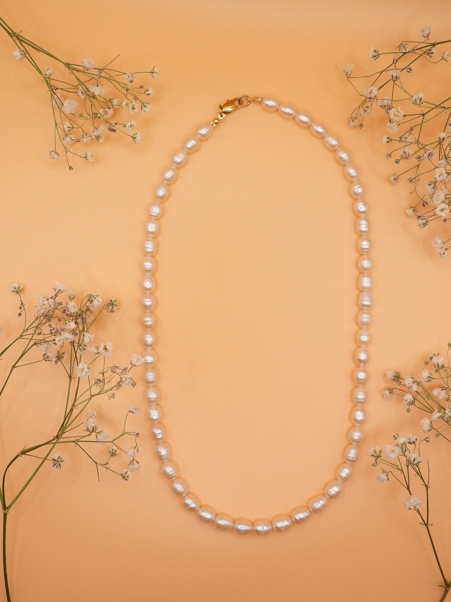 pearl choker necklace