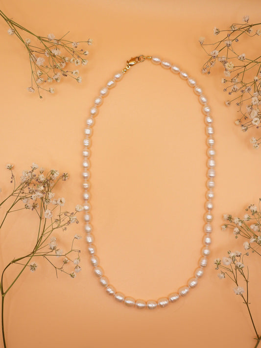 pearl choker necklace